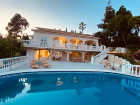 sea view 3 bedroom apartment in a luxury villa